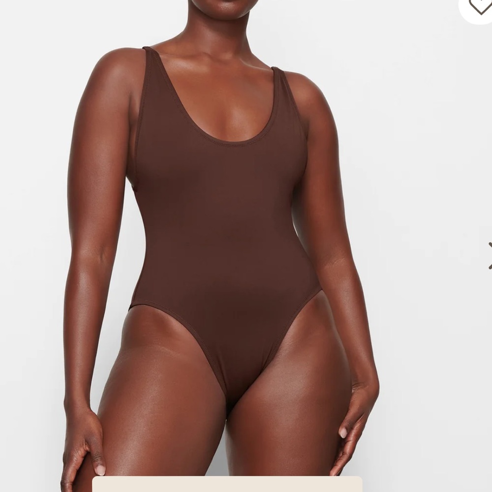NWT SKIMS Signature SwimScoop Neck One Piece - Cocoa